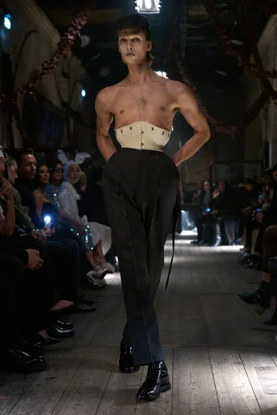 Look 1